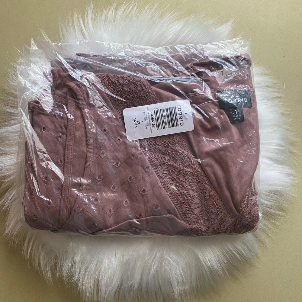 NWT Torrid Mixed Eyelet Sisterhood Baby doll Size 1 Rose Taupe - Picture 6 of 11